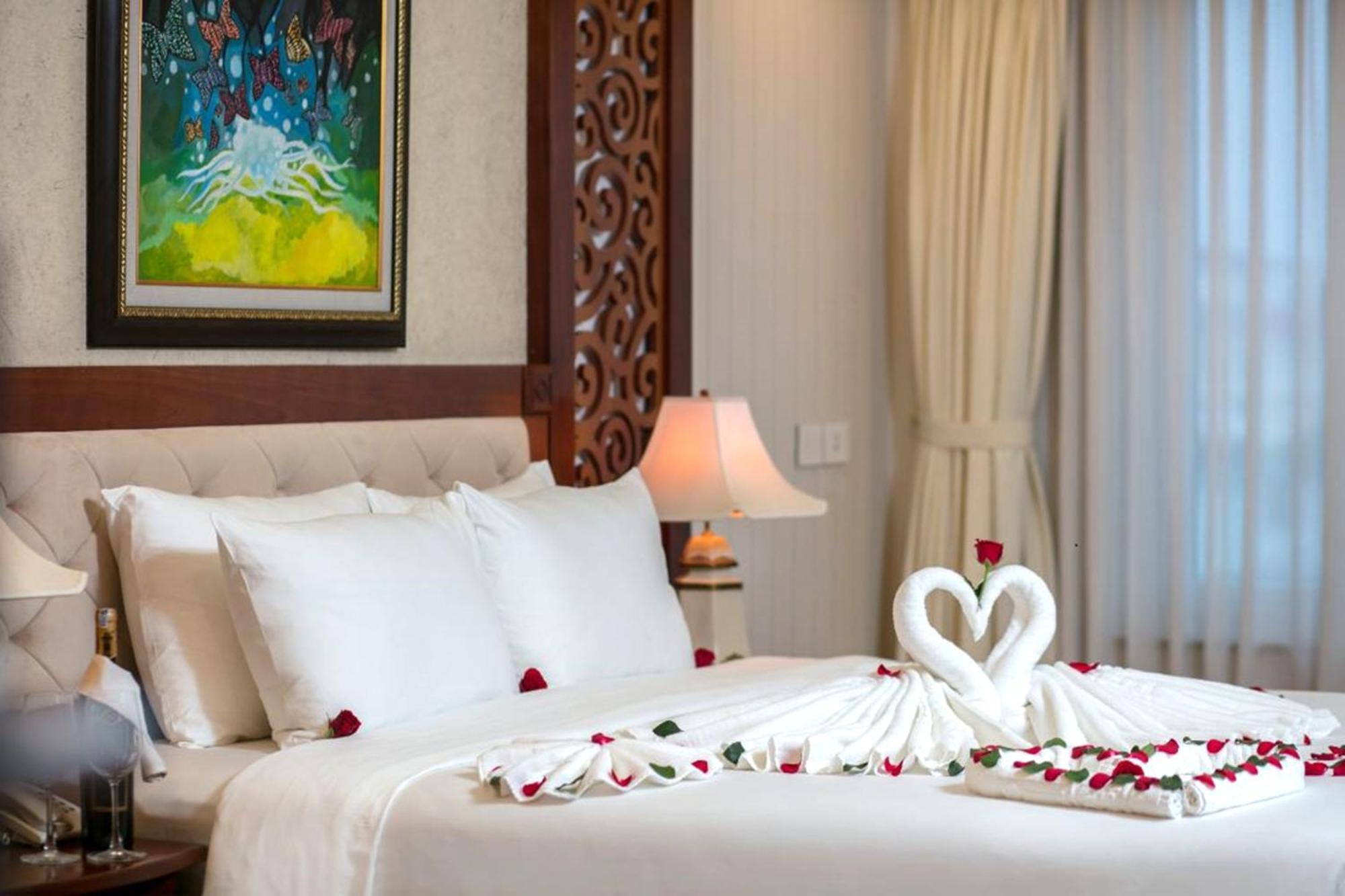 Thien Thai Hotel & Spa Hanoi Esterno foto