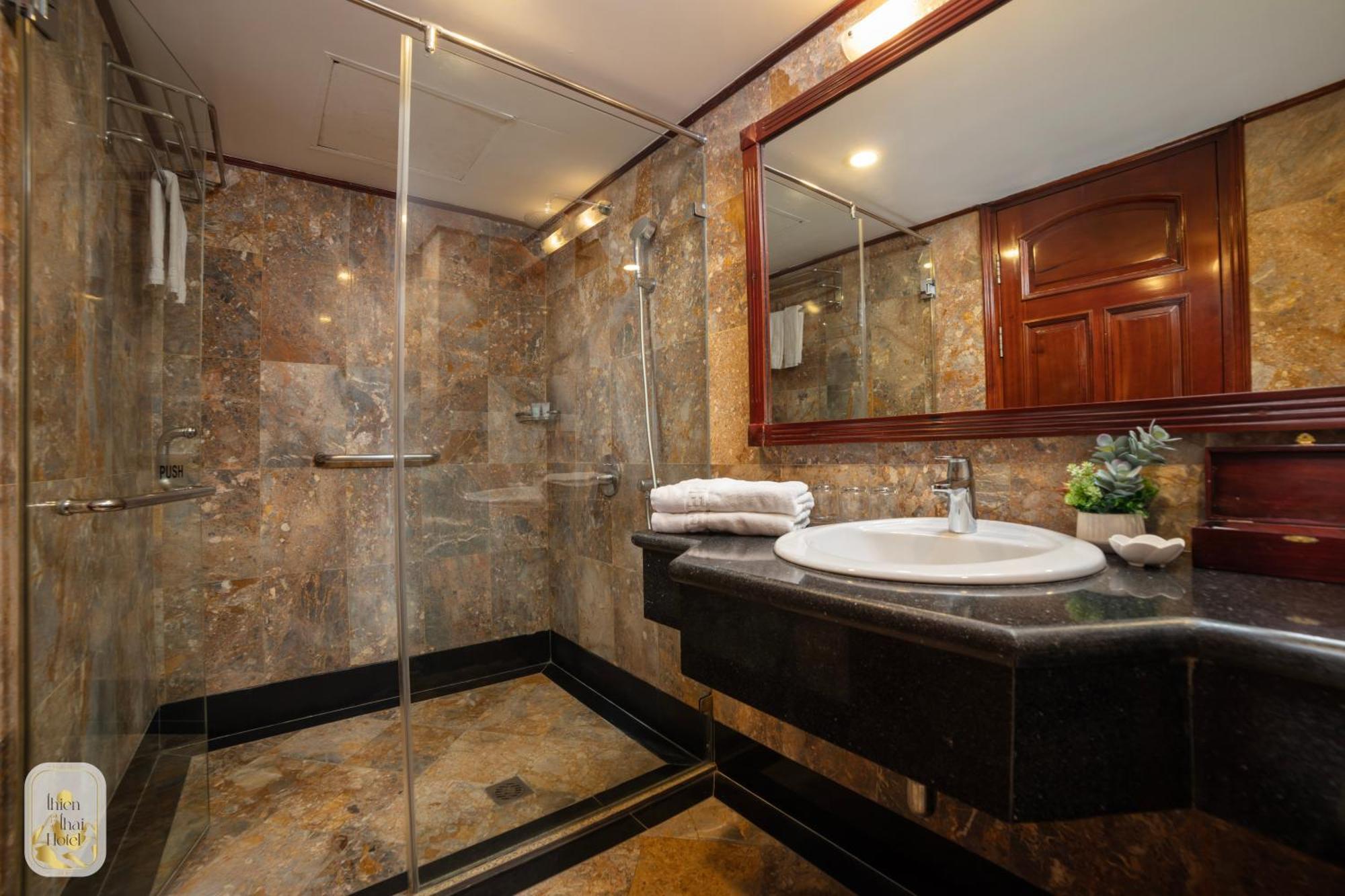 Thien Thai Hotel & Spa Hanoi Esterno foto